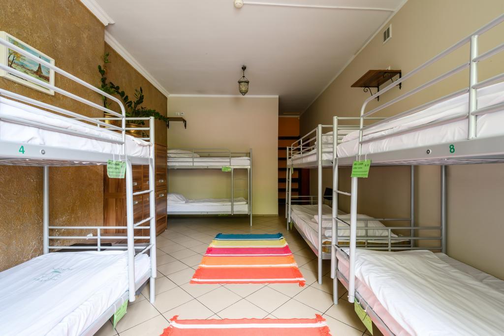 Hostel Krokodyl Varşova Dış mekan fotoğraf