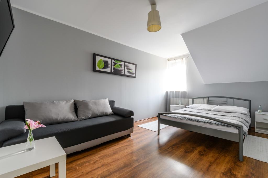 Hostel Krokodyl Varşova Dış mekan fotoğraf