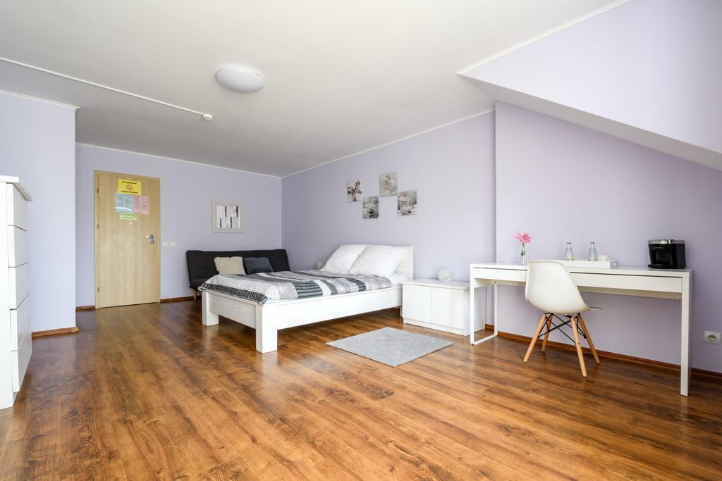 Hostel Krokodyl Varşova Dış mekan fotoğraf