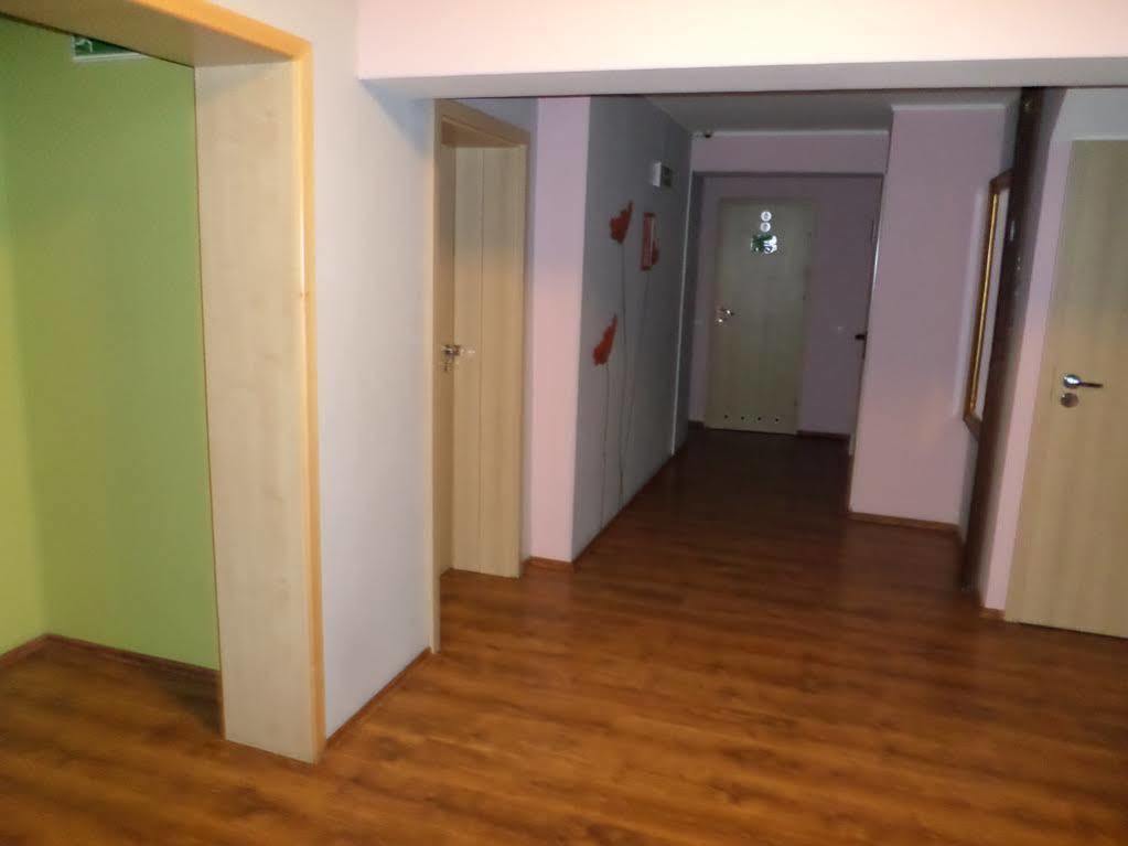 Hostel Krokodyl Varşova Dış mekan fotoğraf