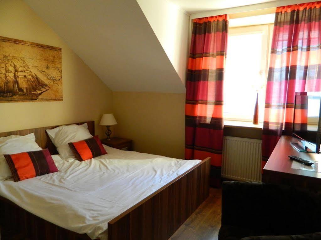 Hostel Krokodyl Varşova Dış mekan fotoğraf